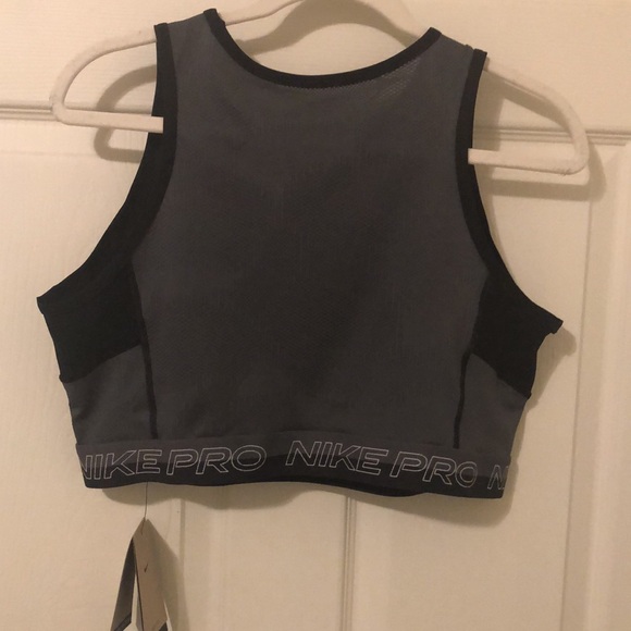 NIKE PRO Dri-Fit Training Top. - Picture 11 of 13